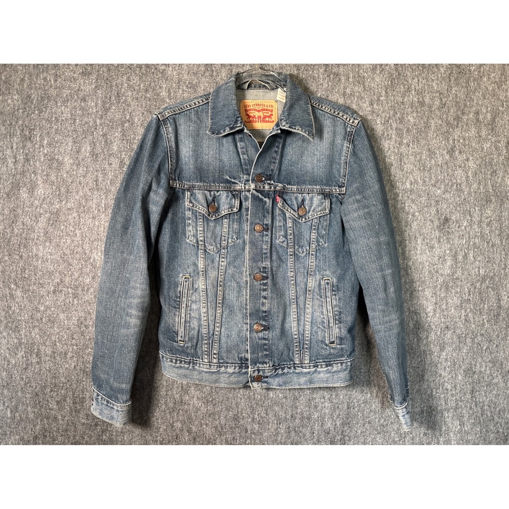 Levis Mens Trucker Jacket Medium Wash Blue Denim Button Front 47024-0002 Size S